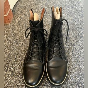 Madewell The Citywalk Lugsole Lace-Up Boot in Leather